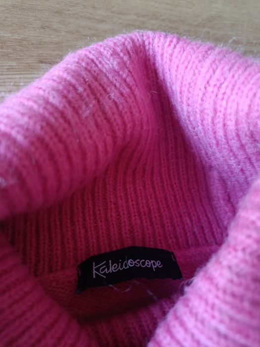 M/38 Kaleidoscope sweter damski różowy golf wełna