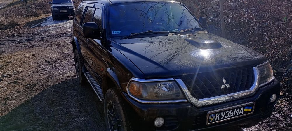 Мітсубісі паджеро спорт