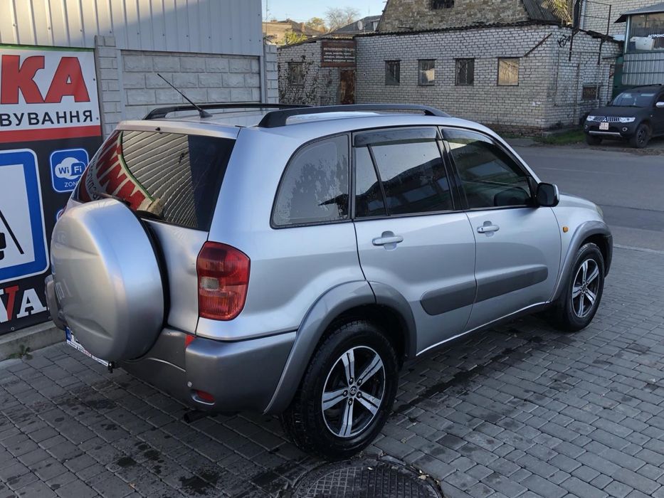 Продам Toyota Rav 4