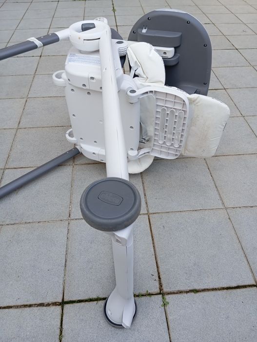 Cadeira de refeição para criança.