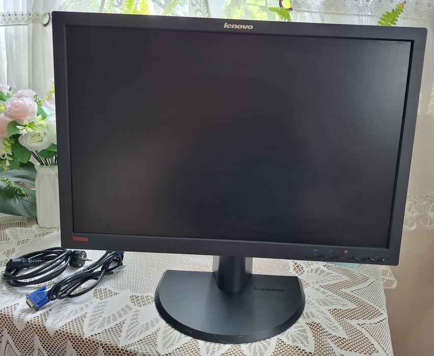 Lenovo ThinkVision L2440 pwC