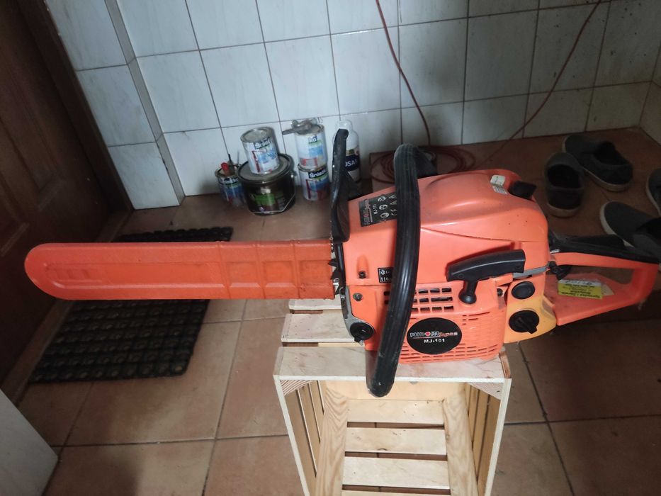 Piła łańcuchwa spalinowa