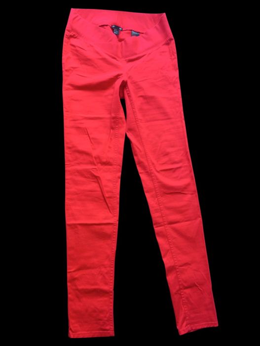 Czerwone jeansy H&M MAMA