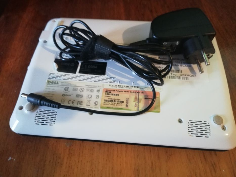 Ноутбук dell mini.