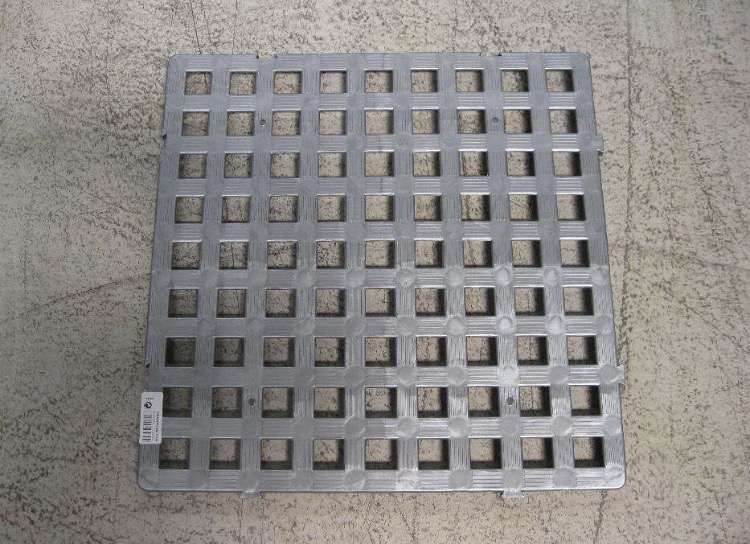 Estrado Plastico Resistente p/ Balneário e medida 500x500x25mm Novo
