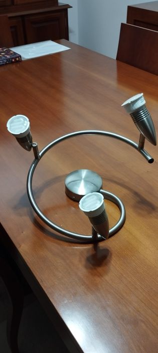 Candeeiro em inox com lâmpadas led incluídas