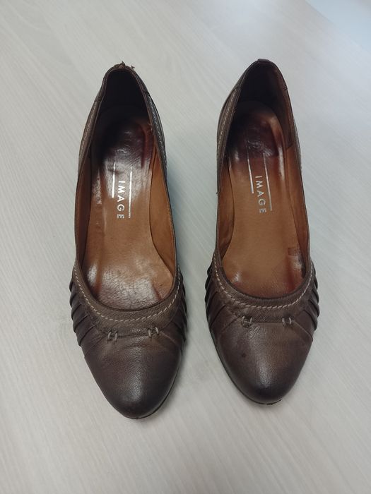 Sprzedam damskie buty rozmiar 38.