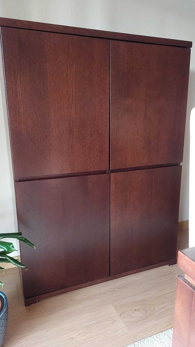 Móvel castanho chocolate