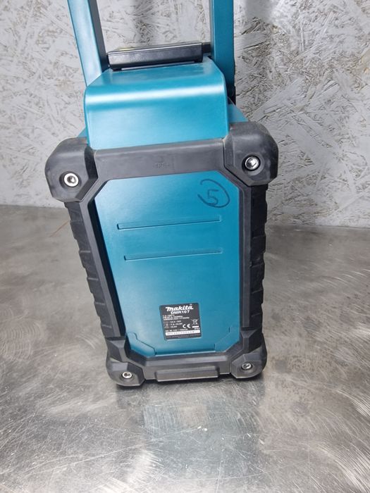 Makita DMR107 radio 18V