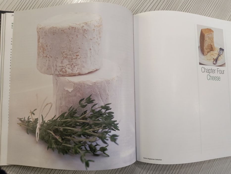 Англомовна кулінарна книга Vegetarian collection. Delia Smit