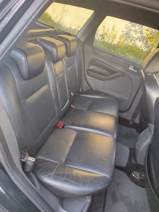 Продам Форд фокус 2 2.0дизель 2005года 
Есть ньюансы по кузову (дырка