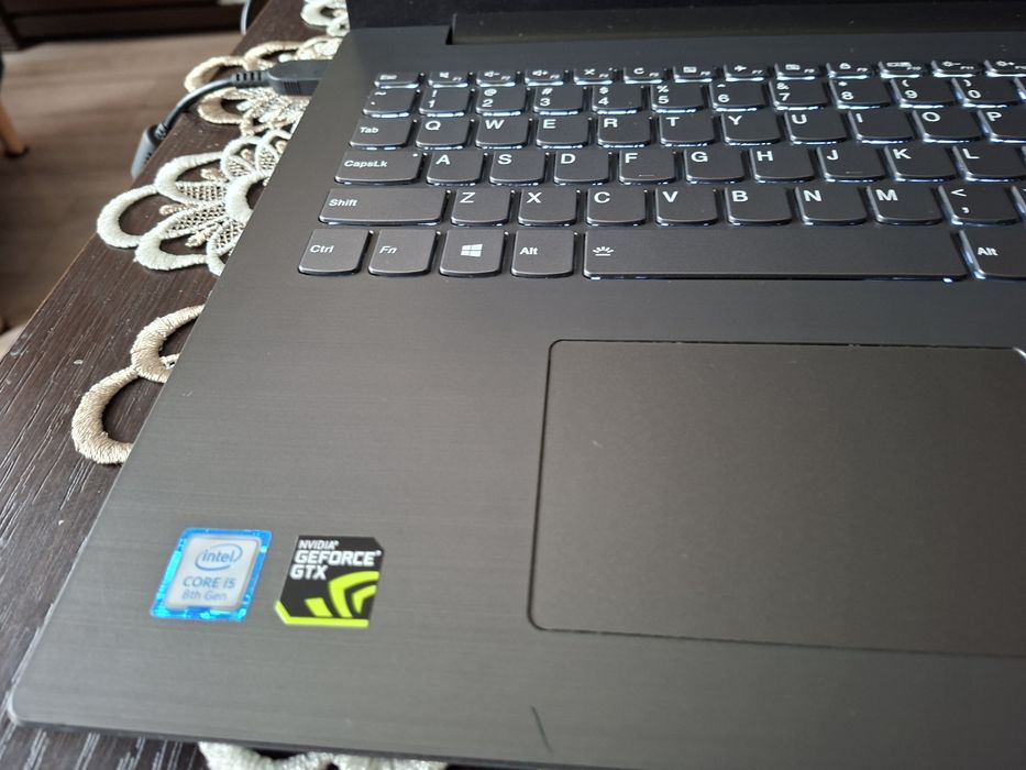 Lenovo ideapad 330-15ICH