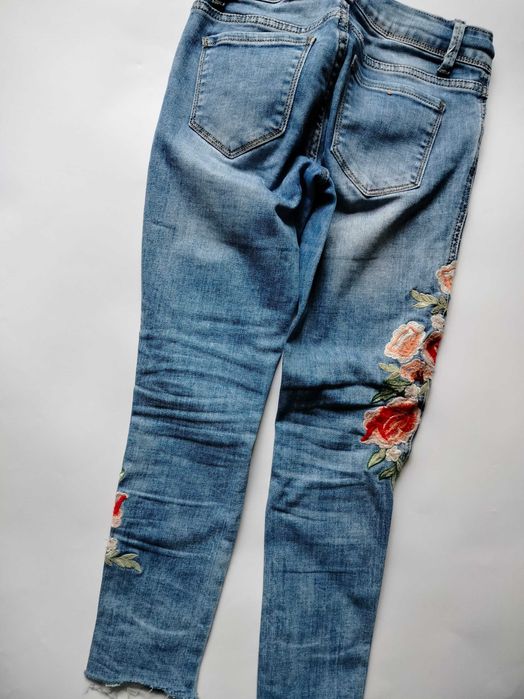 Jeansy spodnie haftowane XS 34 Toxik rozdarcia przetarcia