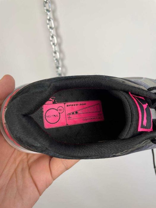 Жіночі спортивні кросівки puma speed 300