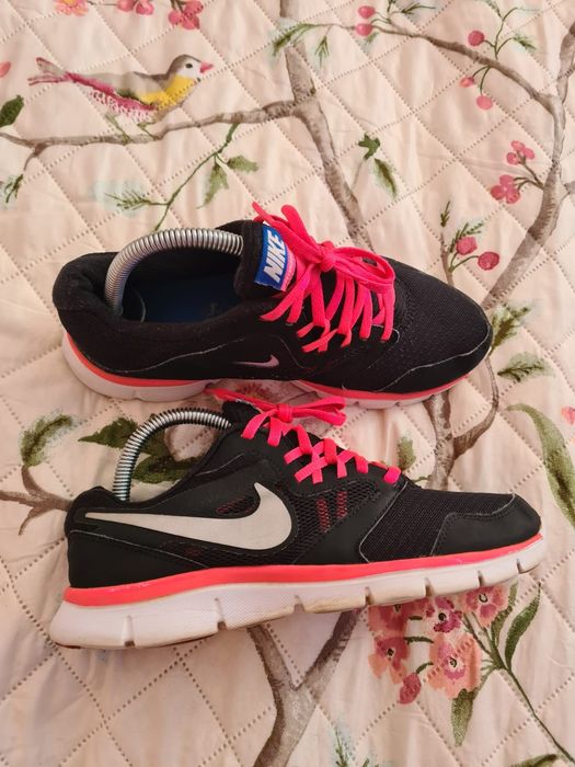 Damskie buty do biegania nike flex 38,5