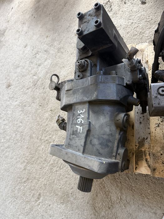 Silnik jazdy hydromotor Cat 316 F koparka
