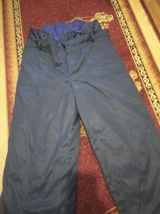 Продам спецодежду.