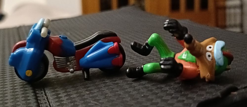 Bonecos Kinder antigos