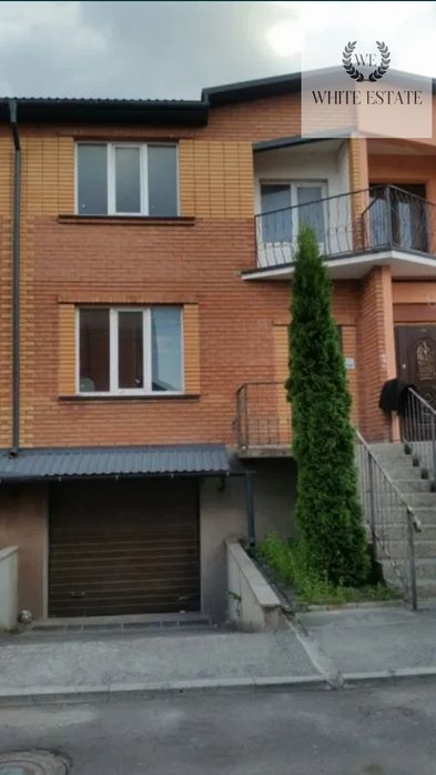 Продається таунхаус на Микулинецькій