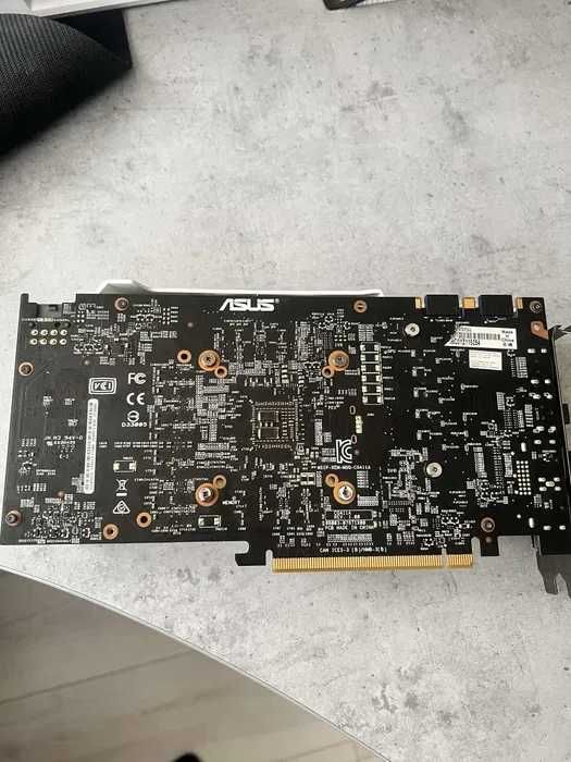 ASUS GTX 1070 8GB Видеокарта