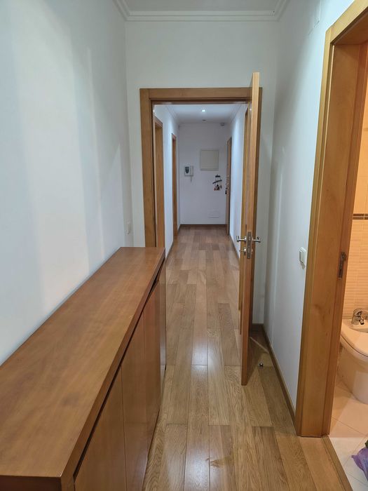 Apartamento T1 de 70 m2 úteis e mais varanda na serra de casal de cambra - junto à entrada do Belas Clube de Campo
