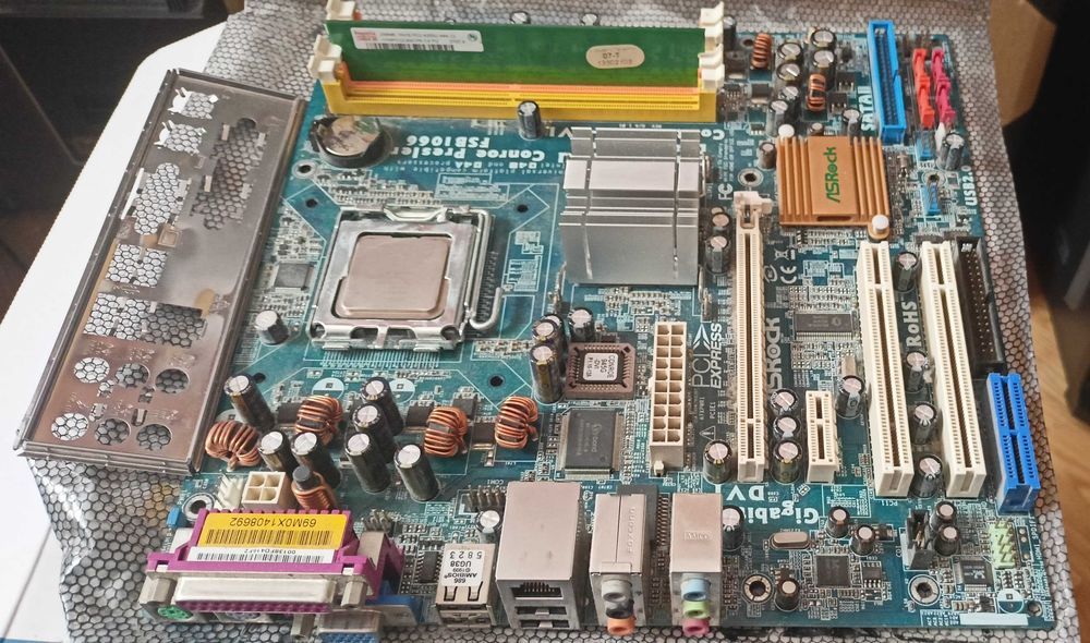 Мат.плата ASRock ConRoe945G (сокет 775) - неробоча