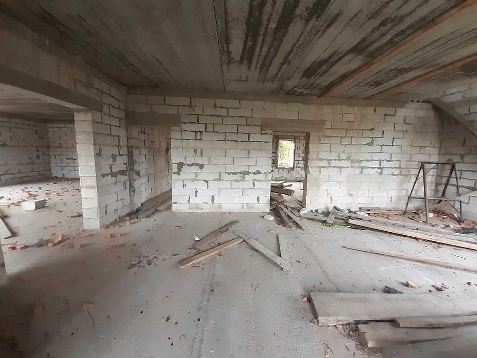 Продам комерційне приміщення. Калинівка, фасад траси Київ-Чернігів.