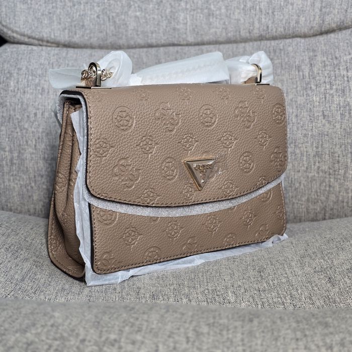 Жіноча сумочка GUESS