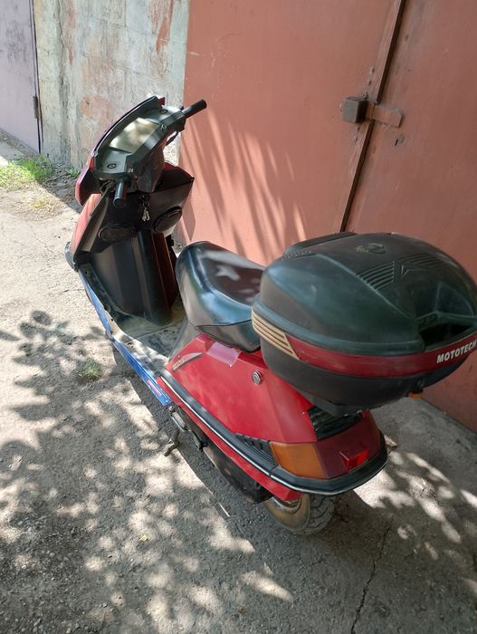 Продам робочій скутер