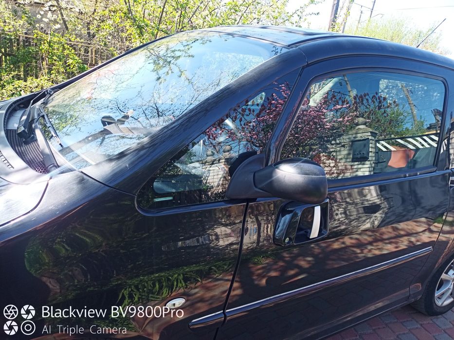 Продам Peugeot 1007