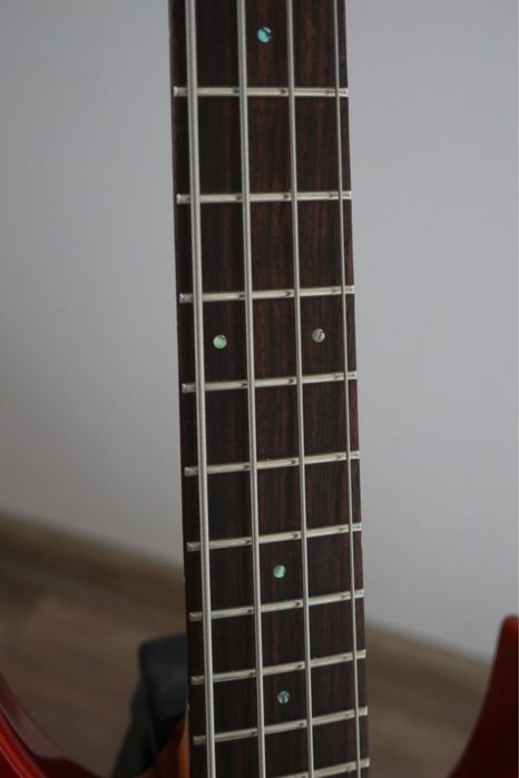 Gitara basowa Traben Standard 4