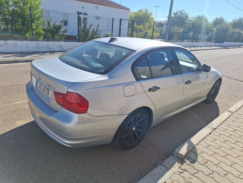 BMW 320 D de 2010 — photo 3