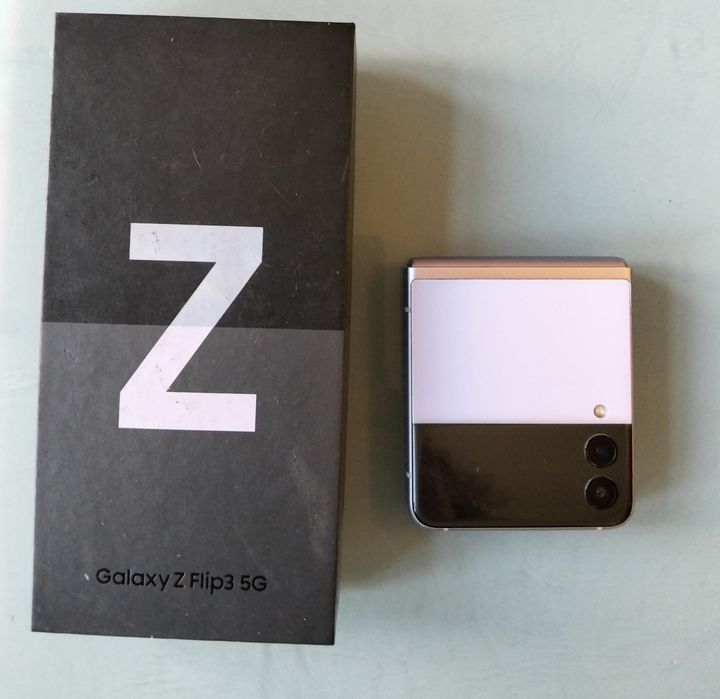 Samsung Galaxy Flip 3 5G lavender purple
