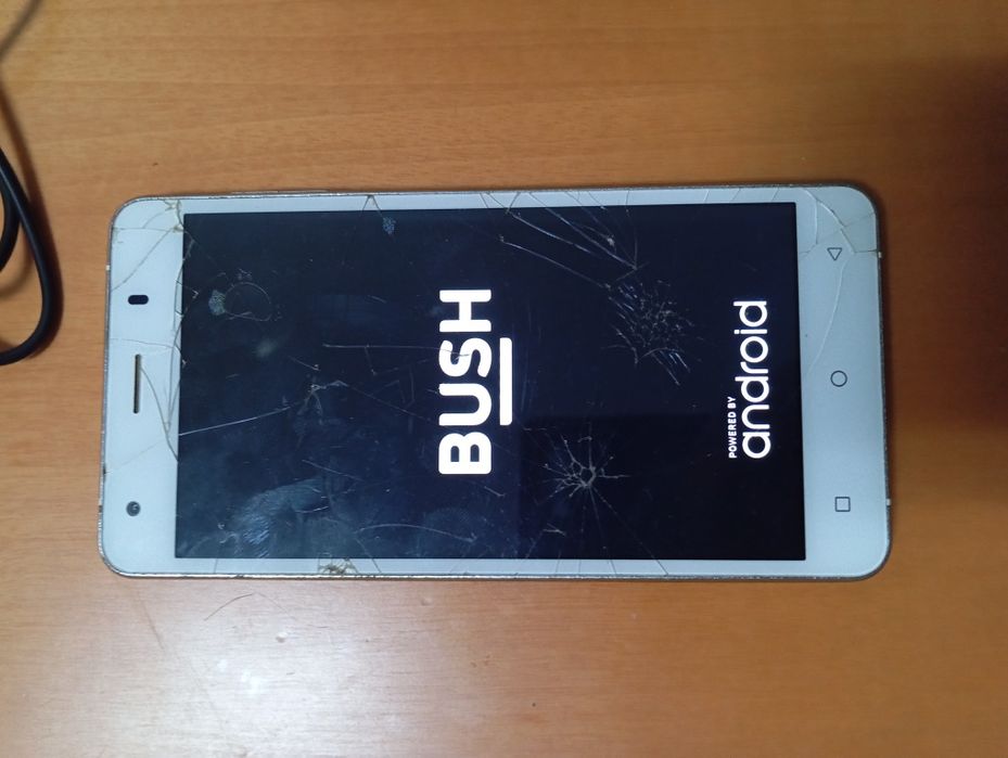 telemóvel Nokia C3-00 + telemóveis diversos