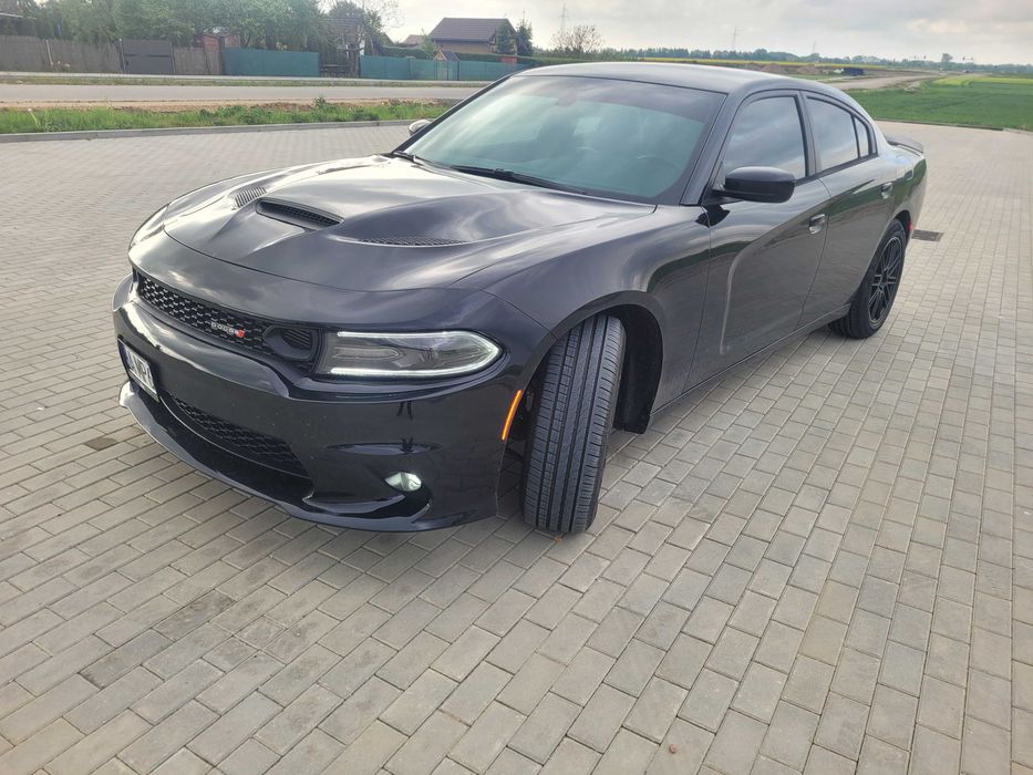 Dodge  Charger 3.6 L 2021 r