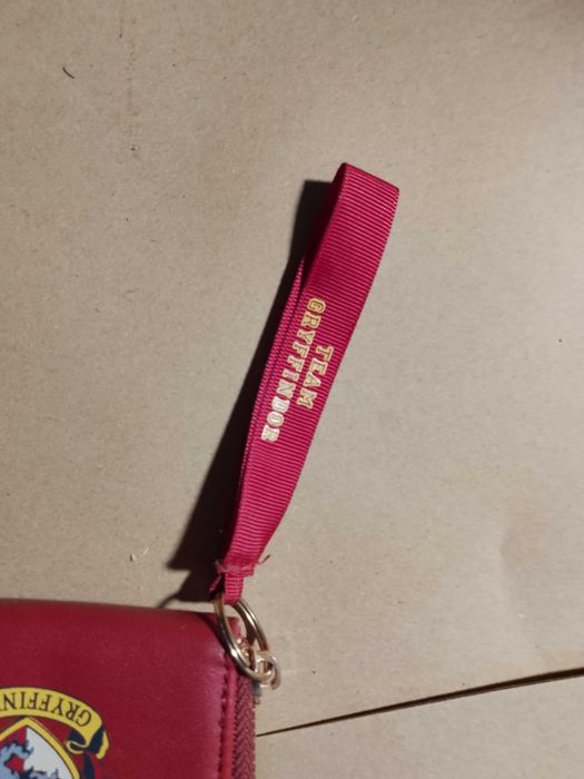 stary portfel harry potter gryffindor czerwony