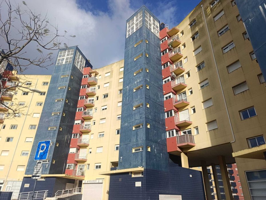 T1 Olaias com 1 lugar de parqueamento