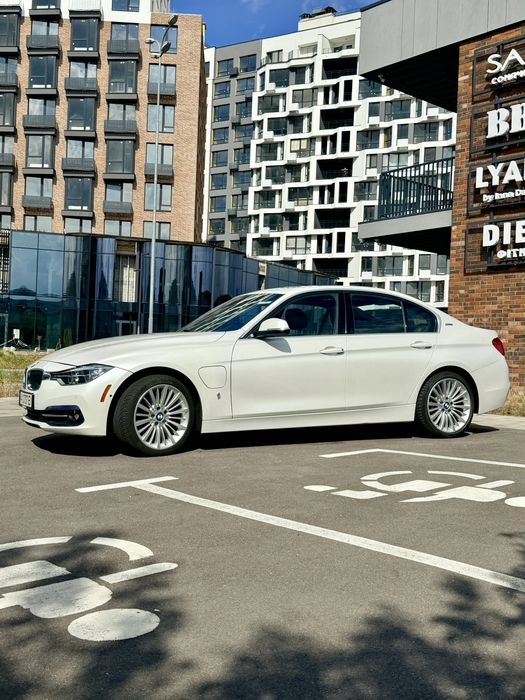 BMW 3 Series 2016 VIN WBA8E1C56HK479846 фото оголошення 5 з 24