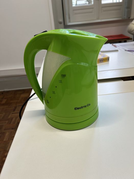 Fervedor de água / chameira elétrica Eketric Co