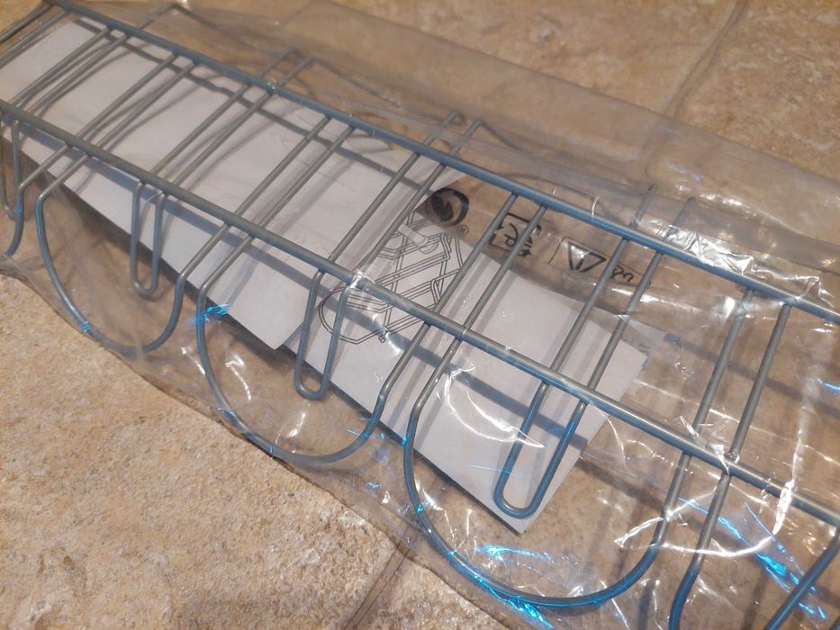 Passa cabos horizontal,  70 cms. Novo