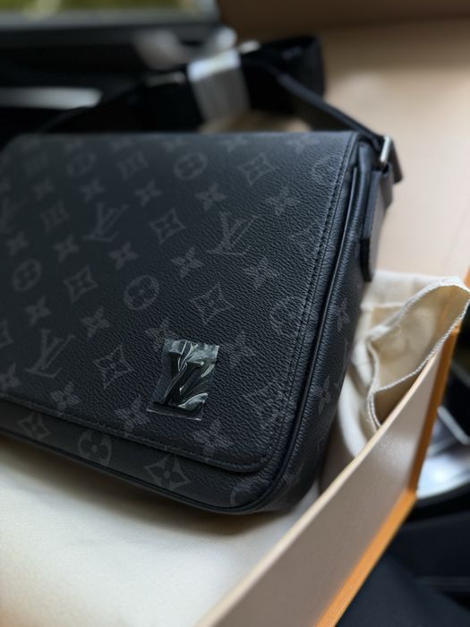 Сумка Louis Vuitton District