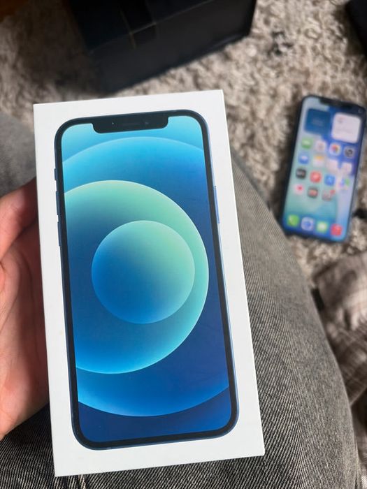 iPhone Apple 12 64 GB Niebieski | 77% Baterii | Face ID | Pudełko + Etui