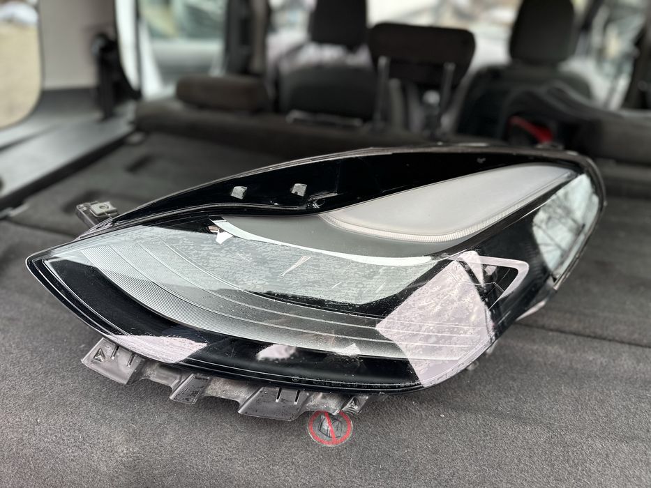 Фара tesla Y model ліва