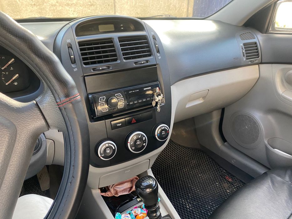 Kia Cerato продам