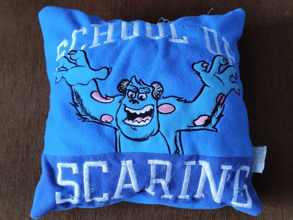 Подушка университет монстров