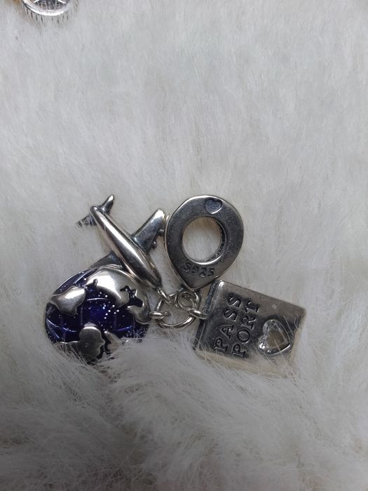 Nowa srebra zawieszka charms trzy segmentowa samolot paszport ziemia