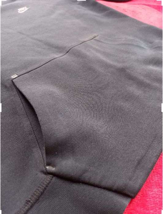 Czarna bluza nike