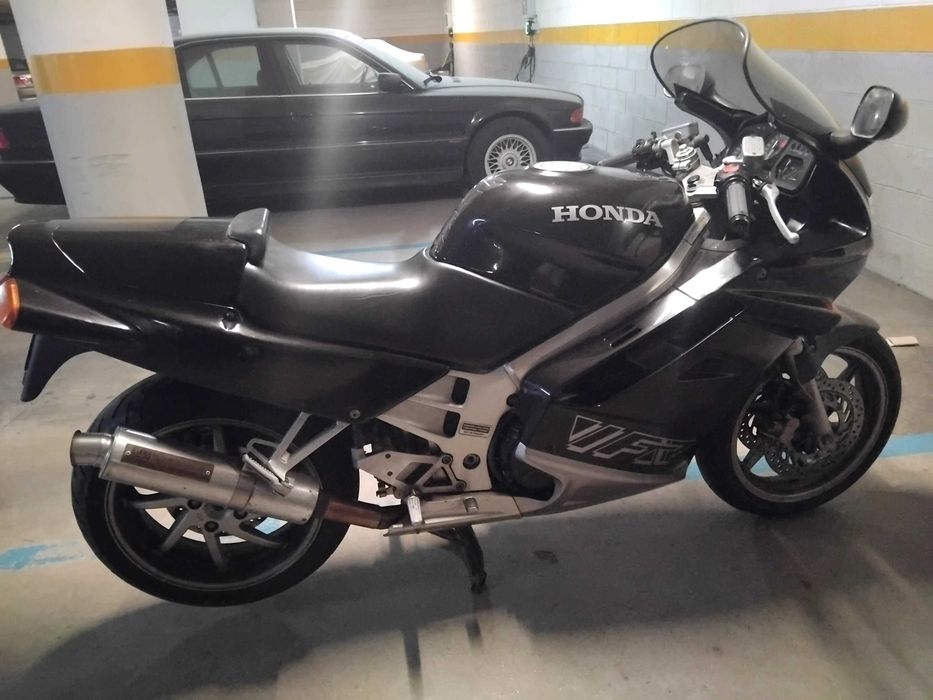 Honda VFR 750 RC 36