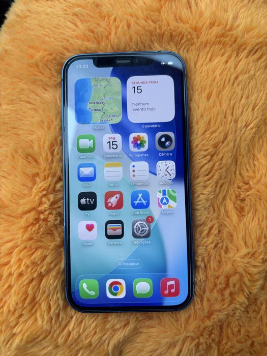 Iphone 12.           .