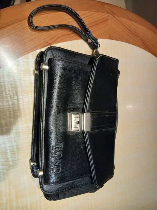 700 грн Чоловіча барсетка Hugo Bond